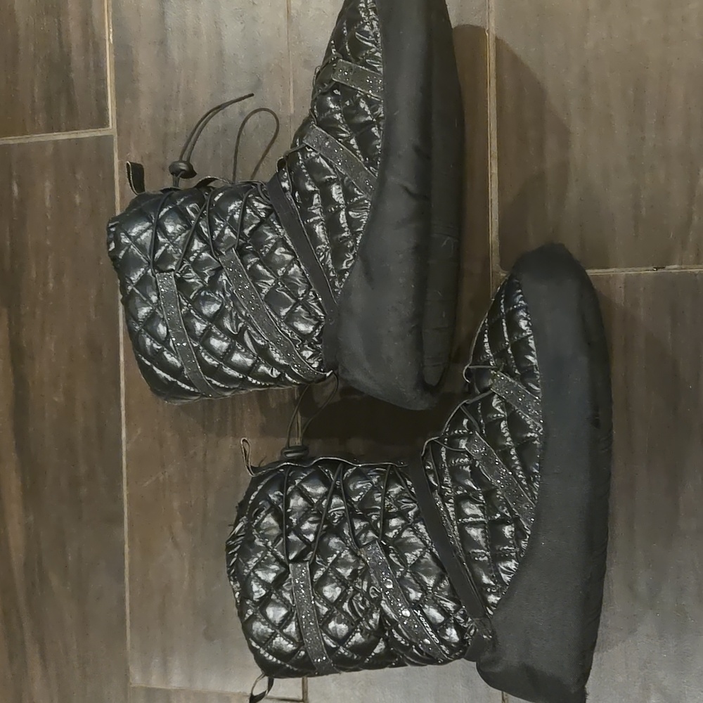 Capezio Black Quilted Technique Warm Up Dance Boot Sz L - Picture 6 of 9
